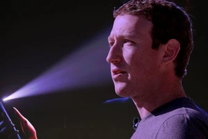 Mở khóa tài khoản Facebook bằng khuôn mặt