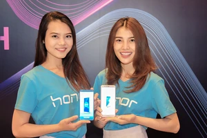Xuất hiện smartphone có 4 camera giá siêu rẻ