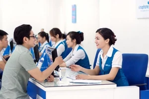 Bị nhà mạng khóa SIM vì thiếu chân dung: Cần làm gì?