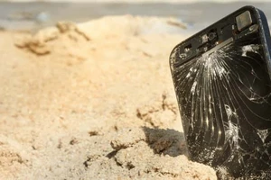 5 thói quen xấu sẽ gây hư hỏng smartphone 