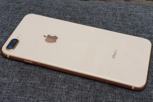 iPhone 7 Plus, iPhone 8 Plus và iPhone X bất ngờ hút khách