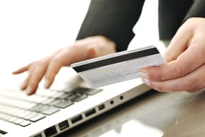 Mất tài khoản ngân hàng vì phần mềm chỉnh sửa video