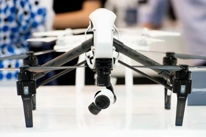 Sau Huawei, đến lượt hãng sản xuất drone DJI bị ‘sờ gáy’?
