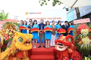 Vietbank tưng bừng khai trương PGD Đỗ Xuân Hợp