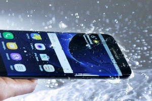 Điện thoại Samsung có thực sự chống nước giống như quảng cáo?