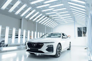 200 mẫu xe VinFast Lux đã sẵn sàng đến tay khách hàng