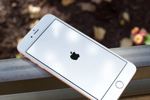 Cách khởi động lại iPhone, iPad bằng giọng nói