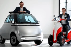 2 mẫu xe điện mang phong cách hoài cổ giá 126 triệu đồng