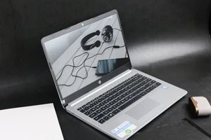 4 mẫu laptop cấu hình tốt giá dưới 11 triệu đồng