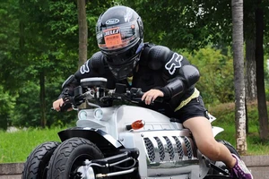 Siêu mô tô Dodge Tomahawk mini giá chỉ 16,5 triệu đồng