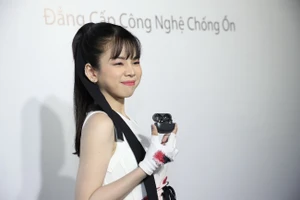 Lộ diện mẫu tai nghe chống ồn có khả năng nhận diện giọng nói