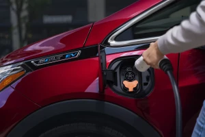 General Motors thu hồi hơn 68.000 chiếc Chevy Bolt do cháy pin