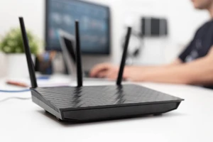Có nên bật router WiFi liên tục hay không?