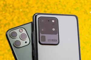 Samsung Galaxy S20 Ultra rớt giá thê thảm sau gần 1 năm ra mắt