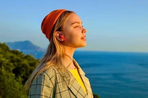 Lộ diện mẫu tai nghe chống ồn chủ động, pin chờ đến 200 ngày