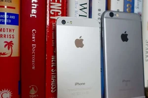 Người dùng iPhone đời cũ nên cập nhật iOS 12.5.3 ngay lập tức