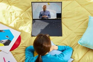 Lộ diện mẫu laptop siêu nhẹ cùng thời lượng pin 22,5 tiếng