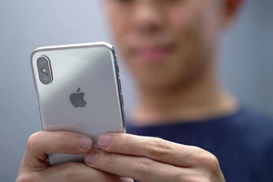 iPhone X giá chỉ còn 7,79 triệu đồng