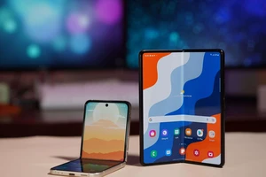 2 mẫu smartphone màn hình gập 'siêu độc' chính thức lộ diện