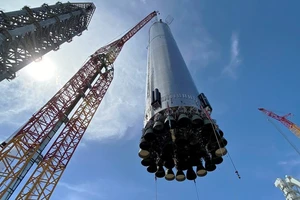 Elon Musk bất ngờ cảnh báo về khả năng phá sản của SpaceX
