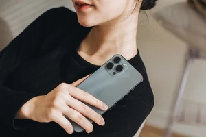 iPhone thống trị thị trường smartphone năm 2021 bất chấp khó khăn