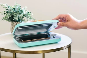 Hộp khử trùng điện thoại bằng tia UV có thực sự hiệu quả?