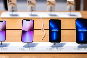 Nhà máy sản xuất iPhone lớn nhất vẫn hoạt động bất chấp COVID-19