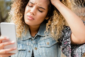 Microsoft cảnh báo phần mềm độc hại âm thầm trừ tiền người dùng