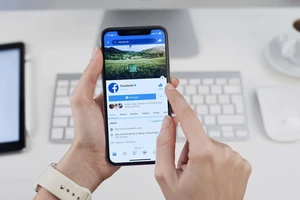 Vì các ứng dụng này, Facebook đã rớt khỏi top 10 trên App Store