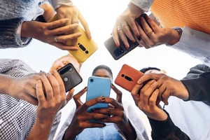 Tin công nghệ 3-4: Hầu hết mọi người đều tin rằng họ đang bị theo dõi