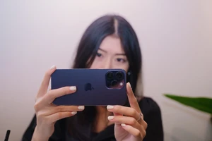 Điện thoại giảm gần 11 triệu đồng ngày 8-8