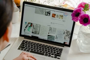 Tin công nghệ ngày 11-9: ChatGPT ‘uống’ nửa lít nước cho mỗi 20 lời nhắc