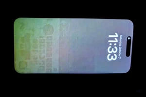 iphone 15 pro max lỗi màn hình