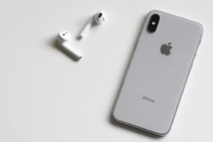 Cách vệ sinh và bảo quản tai nghe không dây đúng cách 