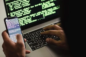 Tin công nghệ 24-1: Apple vá lỗ hổng zero-day nghiêm trọng