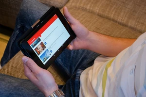 Tin công nghệ 2-4: Độ Mixi bị hack kênh YouTube 7,3 triệu người đăng ký