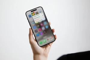 Cách khóa và ẩn ứng dụng trên iPhone chạy iOS 18