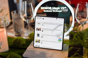 Lộ diện mẫu điện thoại màn hình gập mỏng nhất thế giới