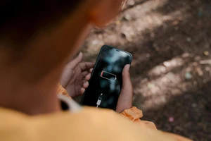 6 mẫu điện thoại có thời lượng pin tốt nhất năm 2025