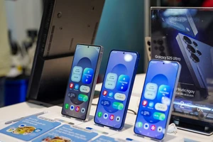 Thuế quan mới của Trump tác động thế nào đến giá điện thoại Samsung?