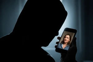 Tin công nghệ 1-6: FBI cảnh báo nếu nhận được cuộc gọi này, hãy cúp máy ngay lập tức