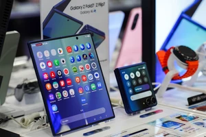 Tin công nghệ 4-8: 12.000 thiết bị Samsung bị đánh cắp gần sân bay Heathrow