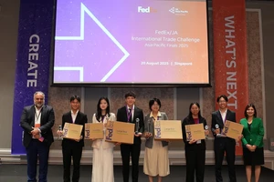 Hai học sinh Việt Nam ghi dấu ấn tại cuộc thi thương mại quốc tế châu Á - Thái Bình Dương