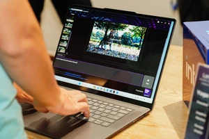 Intel ra mắt phần mềm AI Playground, biến PC thành công cụ AI cá nhân