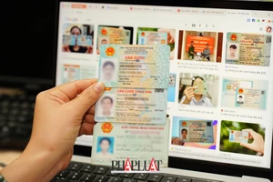 Không cần về quê, người dân vẫn có thể làm thẻ căn cước ngay tại nhà