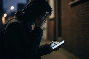 Người dùng iPhone và Android nên xóa những tin nhắn này ngay lập tức