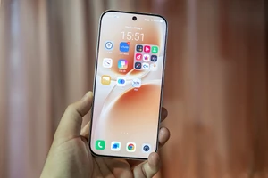 Lộ diện bộ đôi smartphone zoom xa vẫn giữ chi tiết