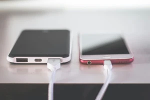 4 sai lầm về sạc pin bạn nên biết để tránh mất quyền lợi
