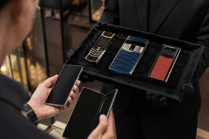 Tin công nghệ 16-5: Cách đổi iPhone, Samsung lấy Vertu