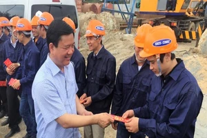 Bí thư Thăng chỉ giải pháp đặc biệt cho công trình điểm